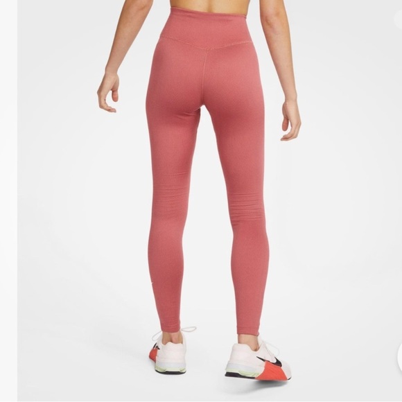 Nike Women's Therma-FIT One Pomegranate Leggings size large - Picture 2 of 4